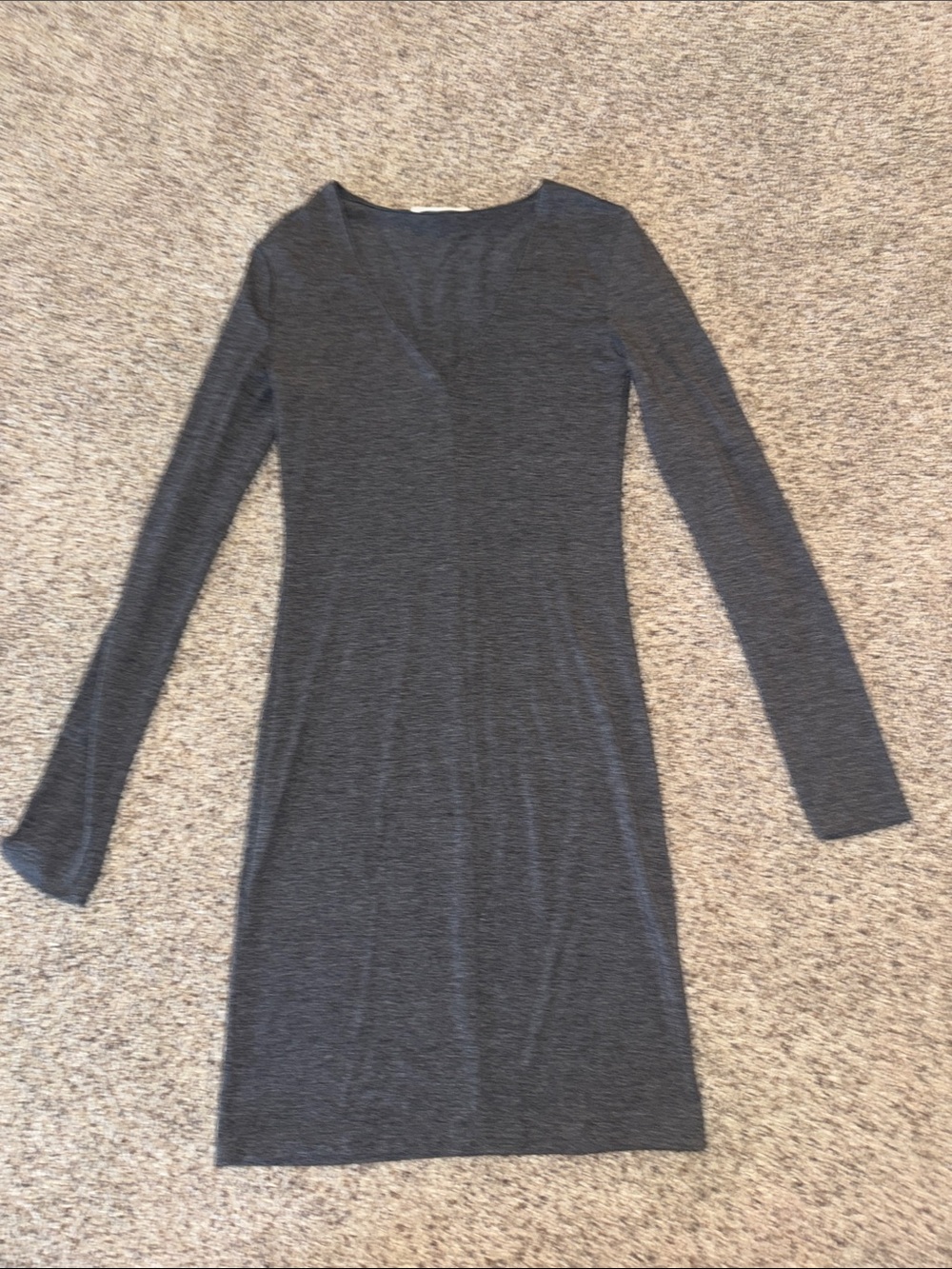 Forever 21 Charcoal Long Sleeve V-Neck Knit Dress